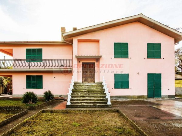 casa indipendente in vendita a Fiano Romano