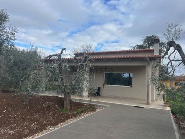 casa indipendente in vendita a Fiano Romano