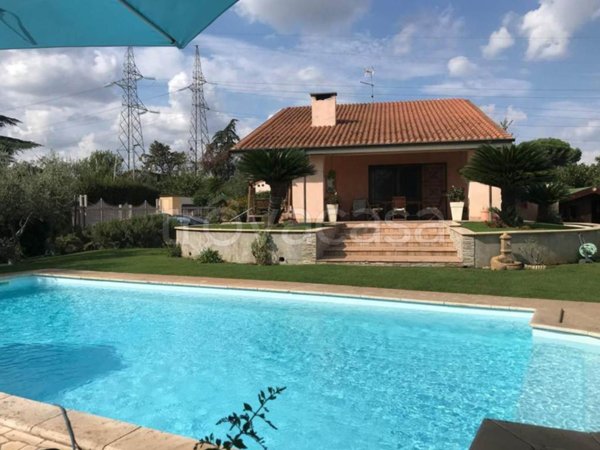 casa indipendente in vendita a Fiano Romano