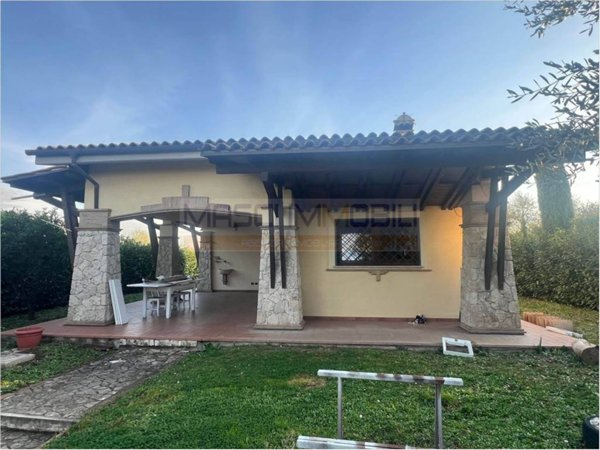 casa indipendente in vendita a Fiano Romano
