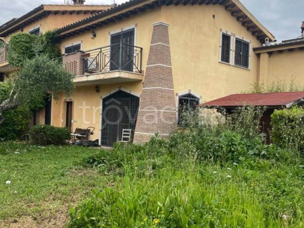 casa indipendente in vendita a Fiano Romano