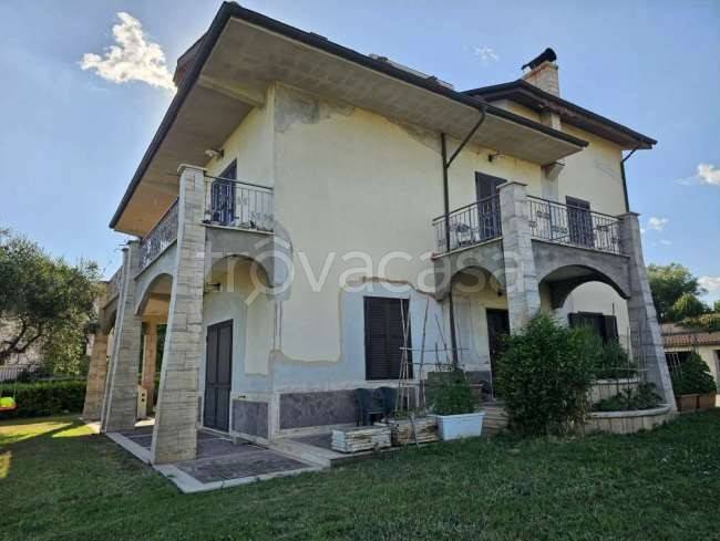 casa indipendente in vendita a Fiano Romano