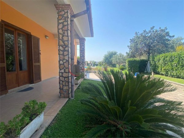 casa indipendente in vendita a Fiano Romano