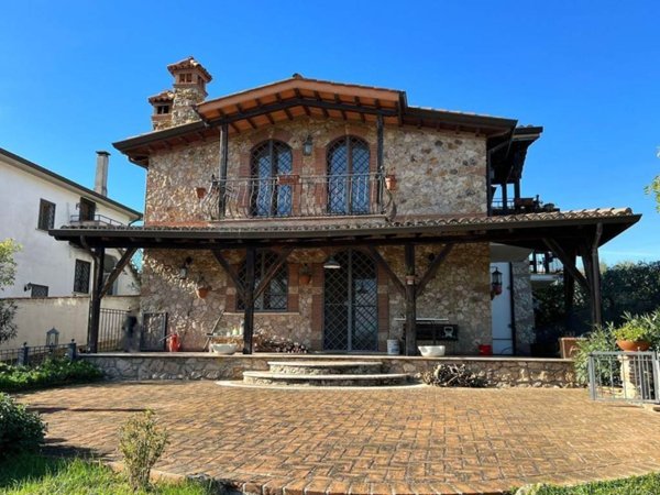 casa indipendente in vendita a Fiano Romano