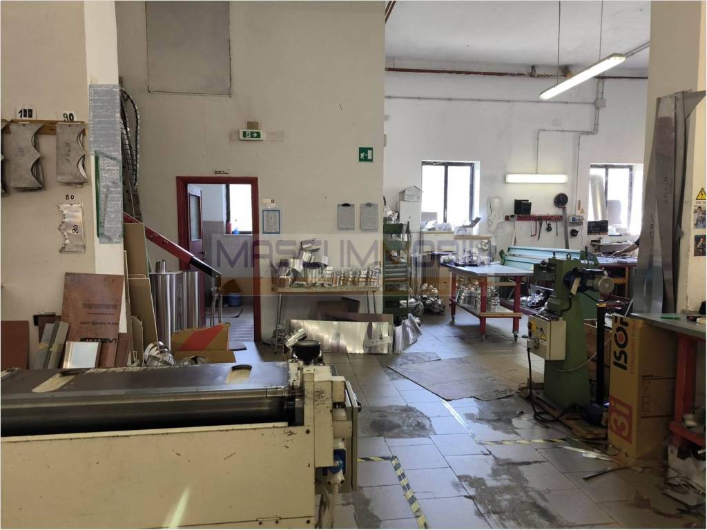 locale commerciale in vendita a Fiano Romano