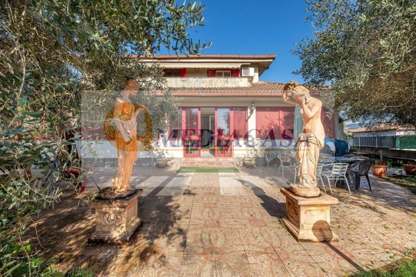 casa indipendente in vendita a Fiano Romano