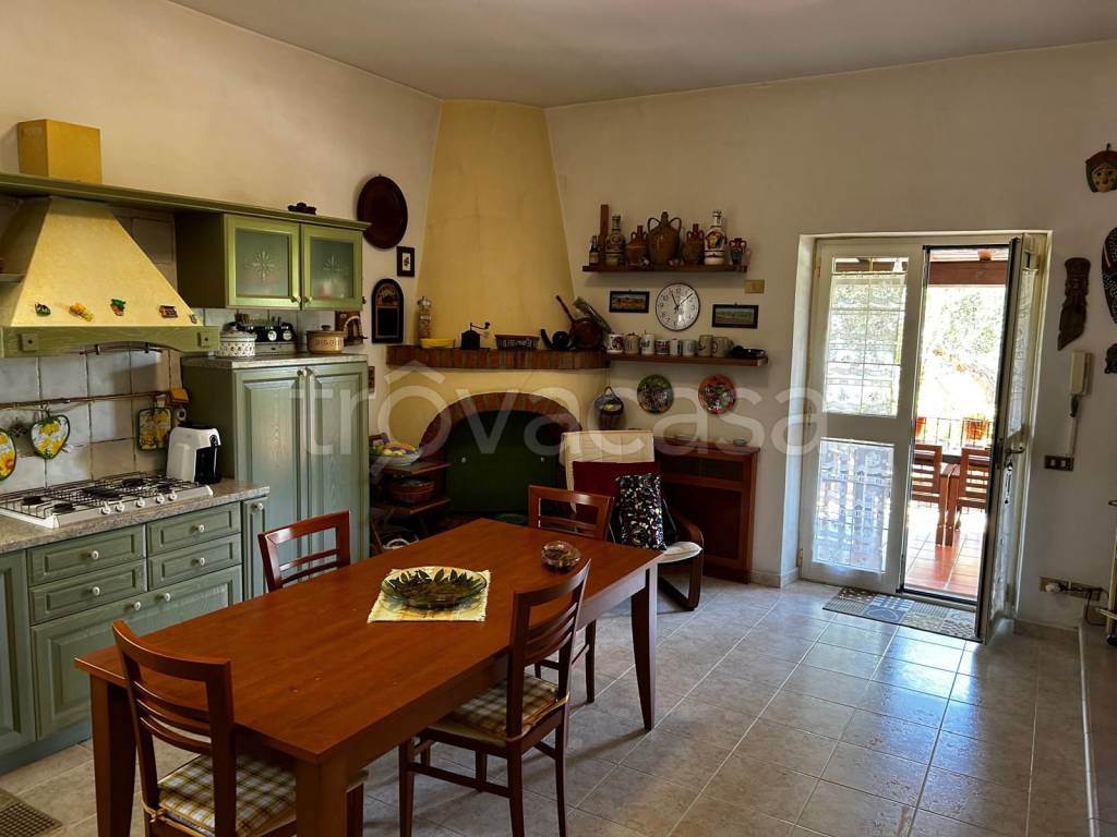 casa indipendente in vendita a Fiano Romano