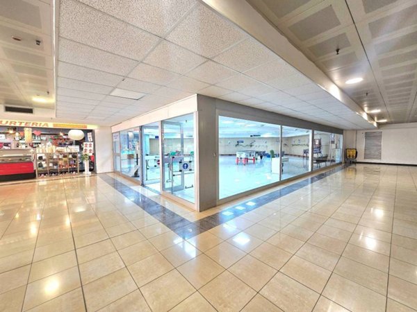 negozio in vendita a Fiano Romano