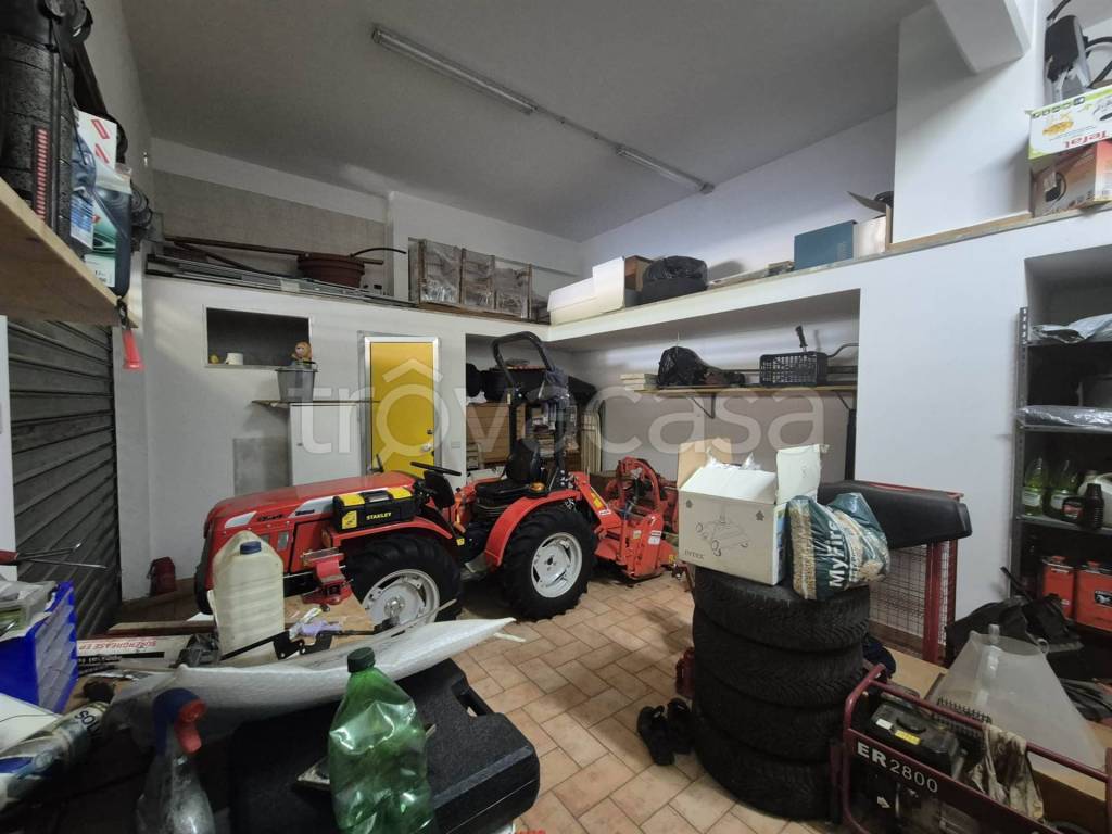locale di sgombero in vendita a Fiano Romano