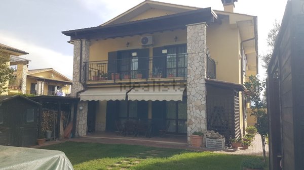 casa indipendente in vendita a Fiano Romano