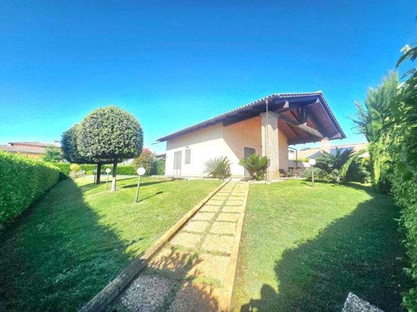 casa indipendente in vendita a Fiano Romano