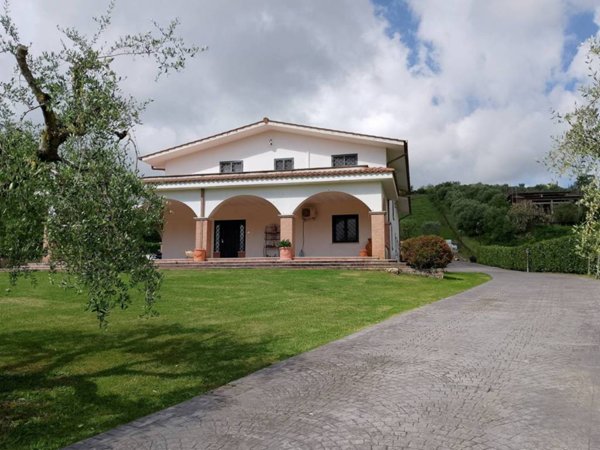 casa indipendente in vendita a Fiano Romano