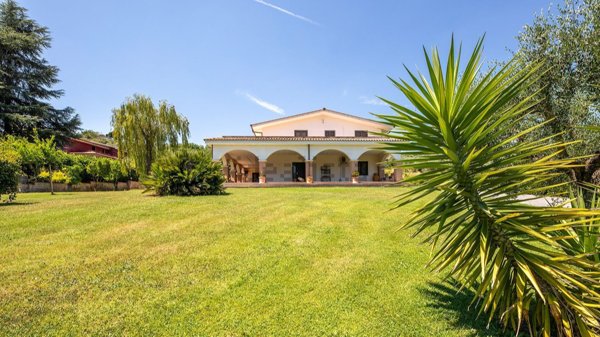 casa indipendente in vendita a Fiano Romano