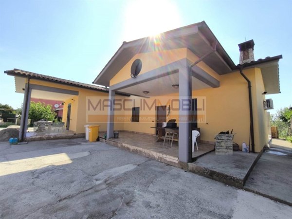 casa indipendente in vendita a Fiano Romano