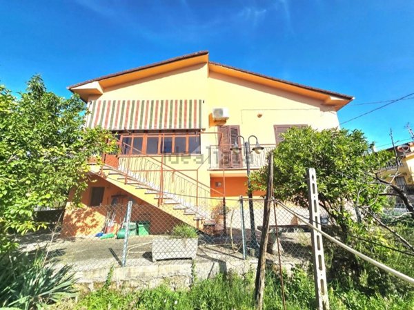 casa indipendente in vendita a Fiano Romano