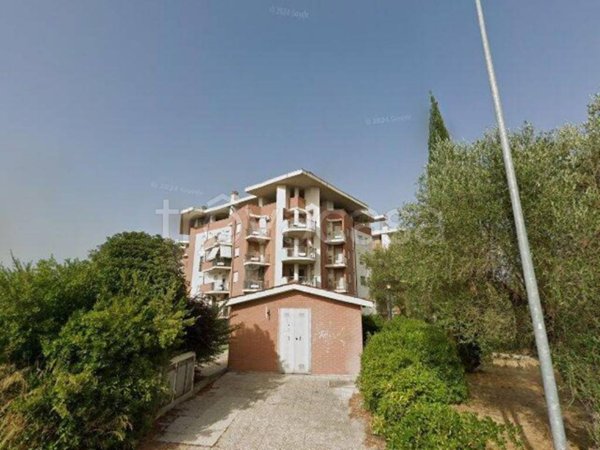 locale commerciale in vendita a Fiano Romano