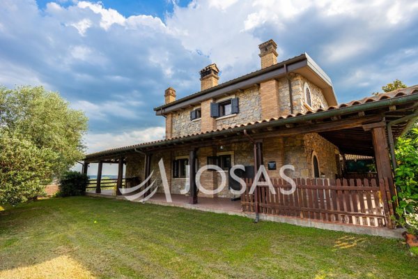 casa indipendente in vendita a Fiano Romano
