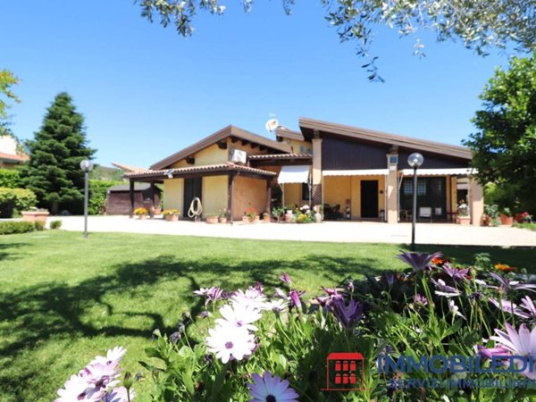 casa indipendente in vendita a Fiano Romano