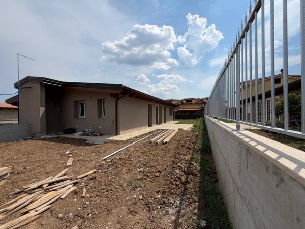 casa indipendente in vendita a Fiano Romano