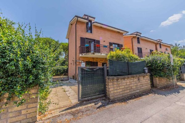 casa indipendente in vendita a Fiano Romano