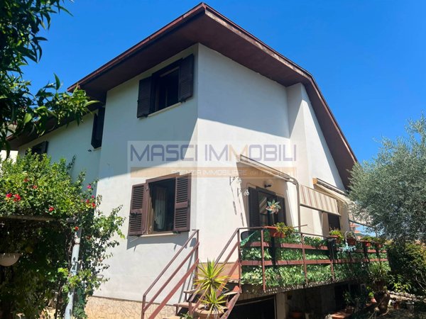 casa indipendente in vendita a Fiano Romano