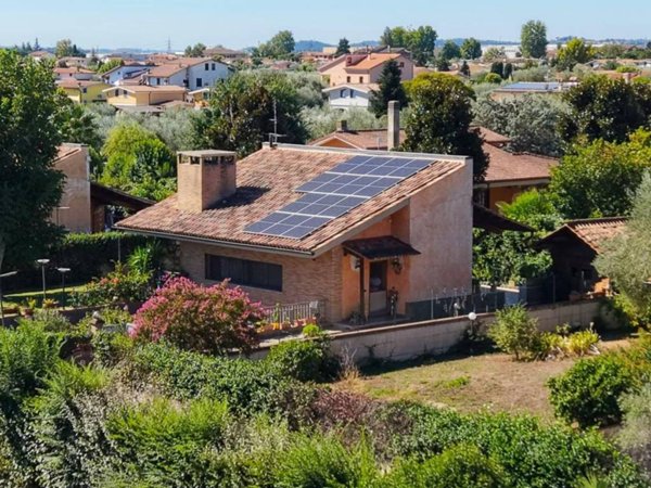 casa indipendente in vendita a Fiano Romano