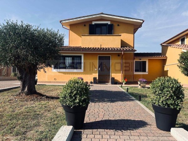casa indipendente in vendita a Fiano Romano
