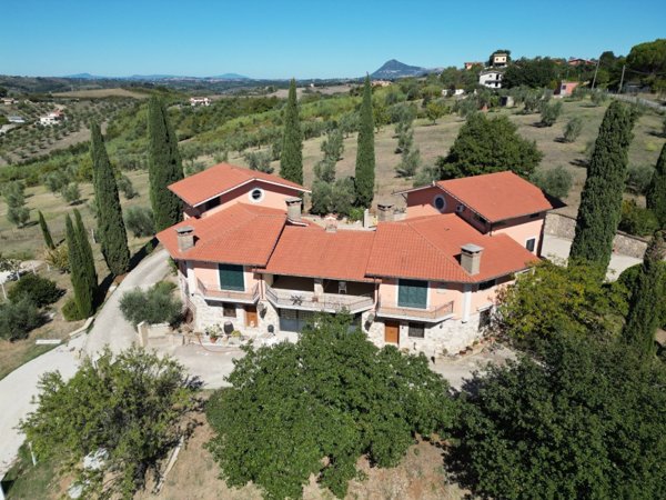 casa indipendente in vendita a Fiano Romano