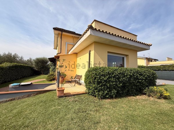 casa indipendente in vendita a Fiano Romano