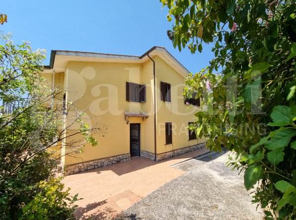 casa indipendente in vendita a Filacciano