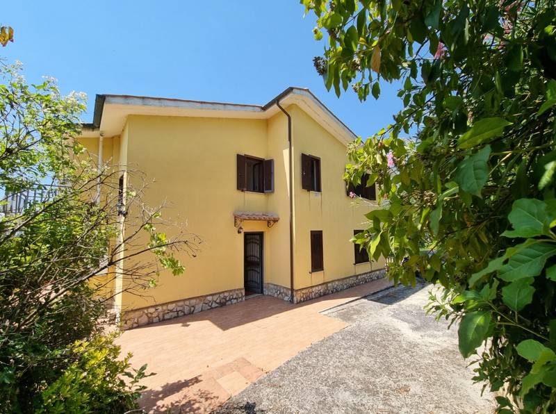 casa indipendente in vendita a Filacciano