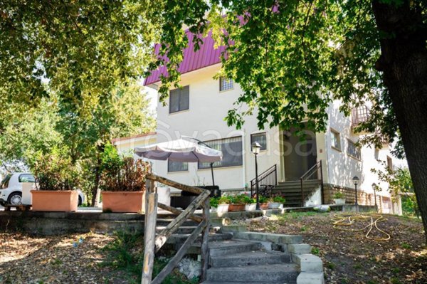 casa indipendente in vendita a Formello