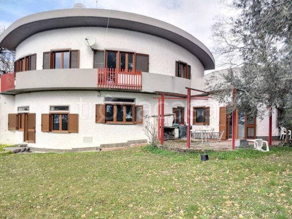 casa indipendente in vendita a Formello