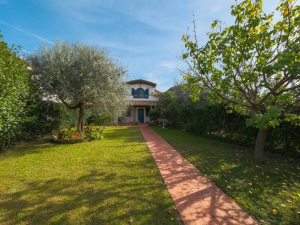 casa indipendente in vendita a Formello