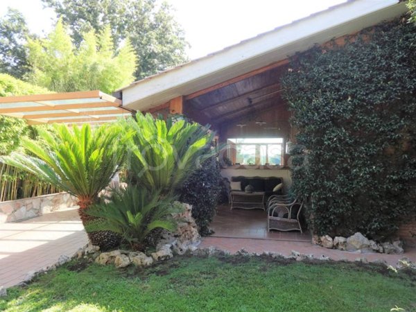 casa indipendente in vendita a Formello in zona Le Rughe