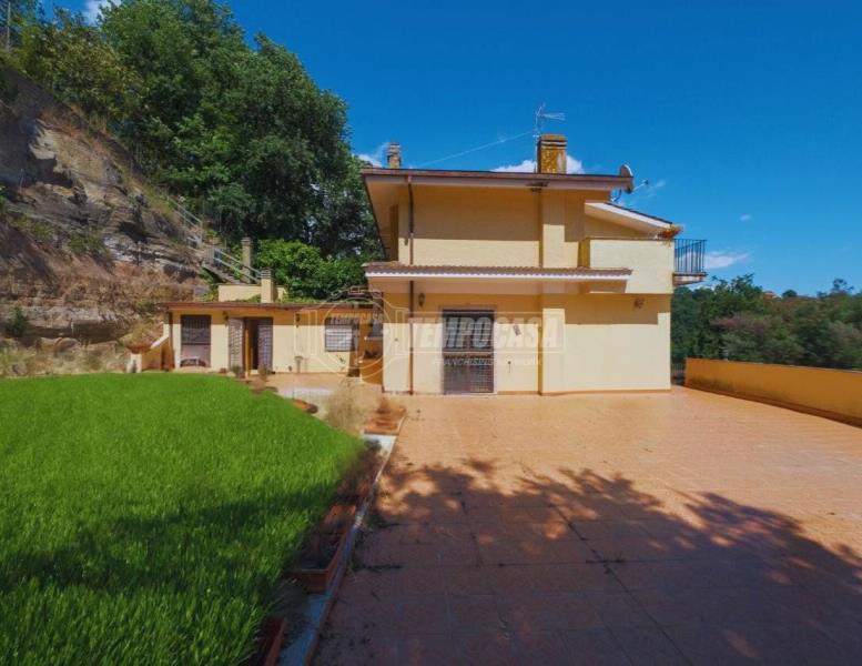 casa indipendente in vendita a Formello