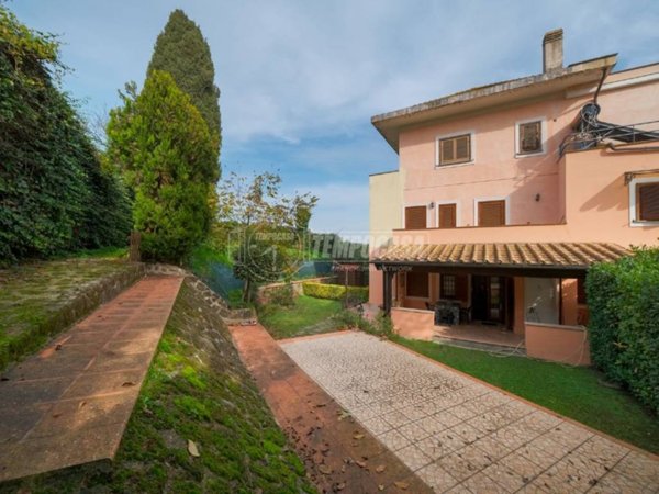appartamento in vendita a Formello
