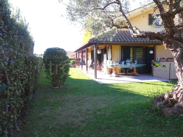 casa indipendente in vendita a Formello in zona Le Rughe