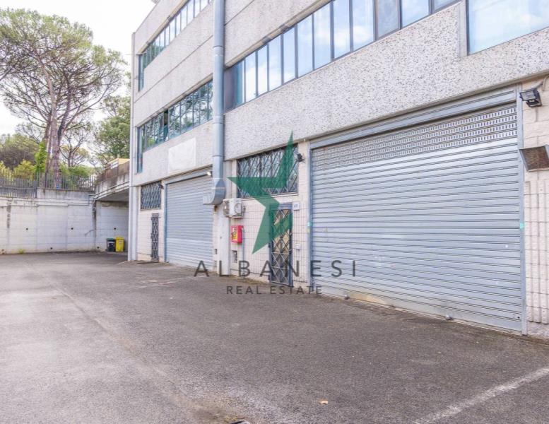 locale di sgombero in vendita a Formello