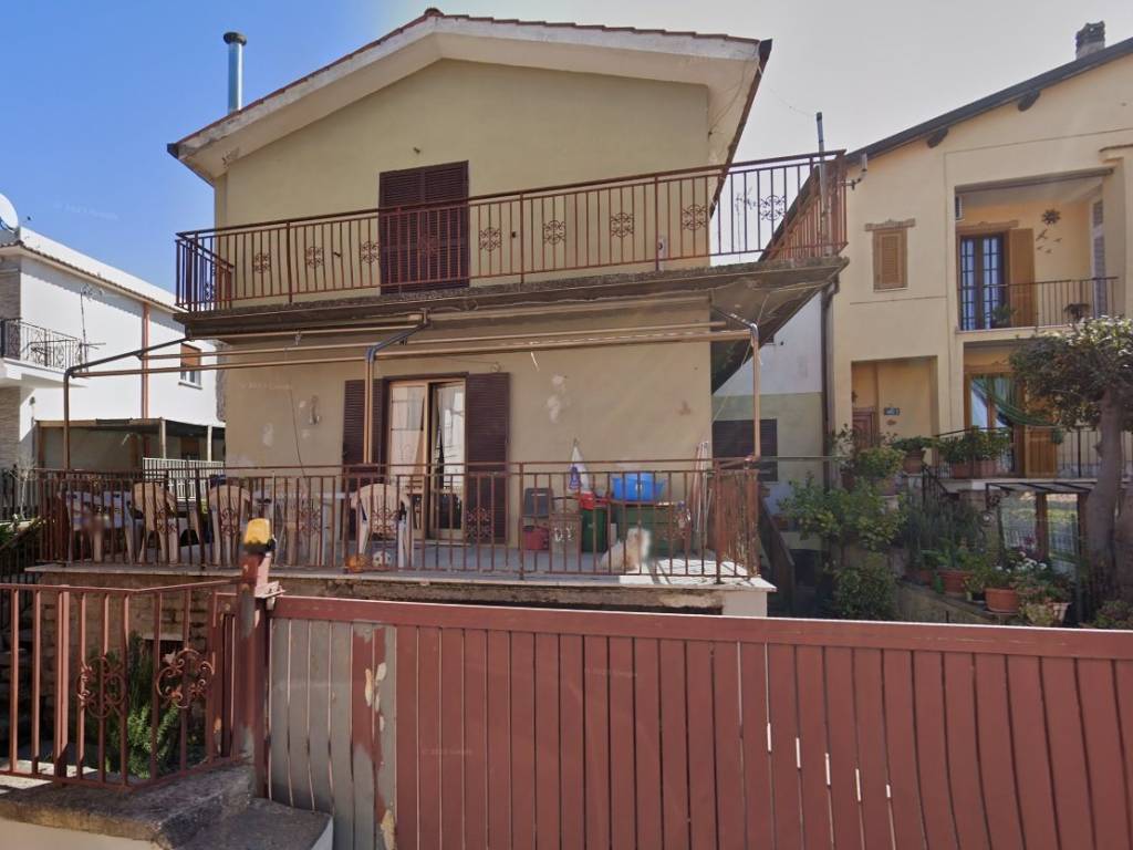 casa indipendente in vendita a Formello