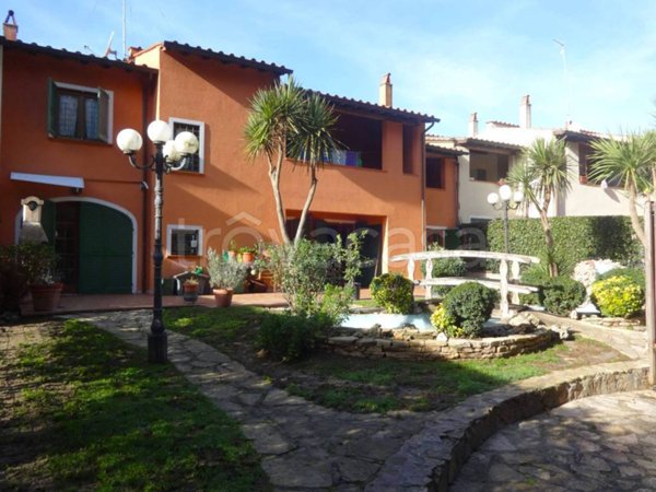 casa indipendente in vendita a Formello in zona Le Rughe