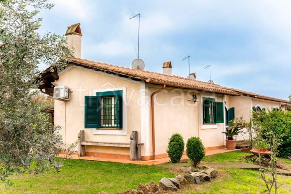 casa indipendente in vendita a Formello