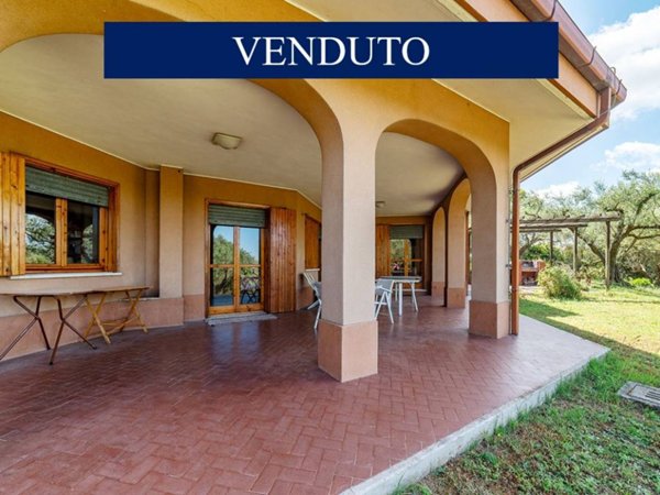 casa indipendente in vendita a Formello