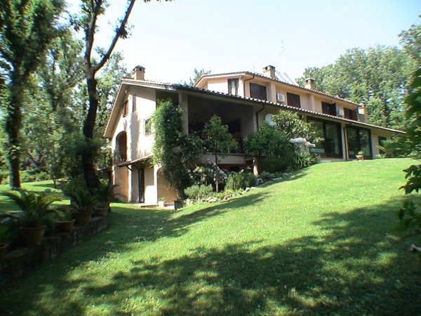 casa indipendente in vendita a Formello