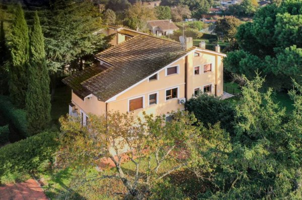 casa indipendente in vendita a Formello