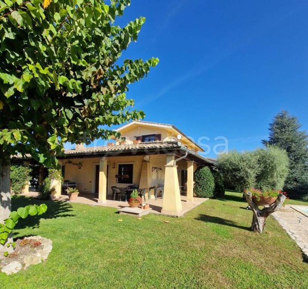 casa indipendente in vendita a Formello