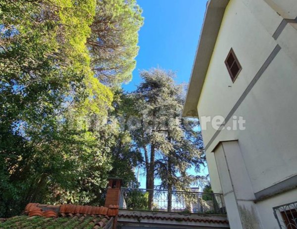 casa indipendente in vendita a Formello