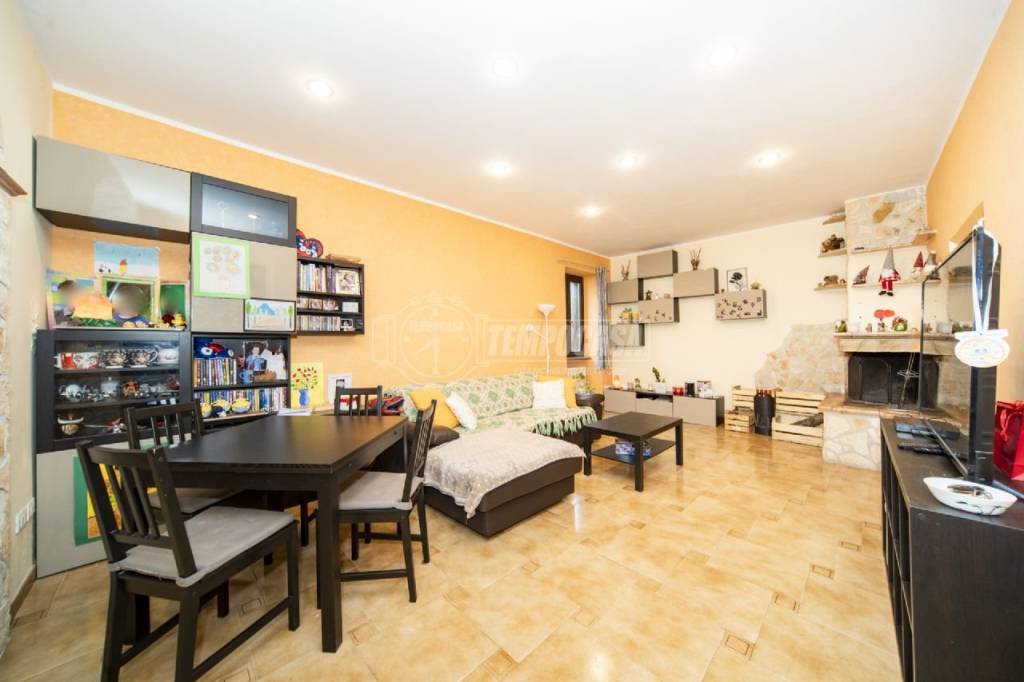 casa indipendente in vendita a Formello