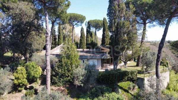 casa indipendente in vendita a Formello