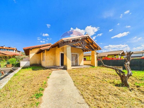 casa indipendente in vendita a Formello